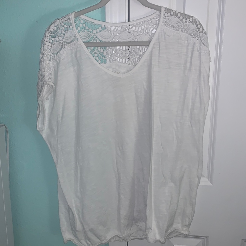 Sonoma White T shirt with lace